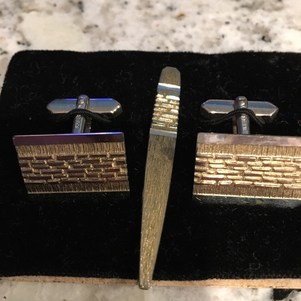 Men’s Cuff links and tie clip